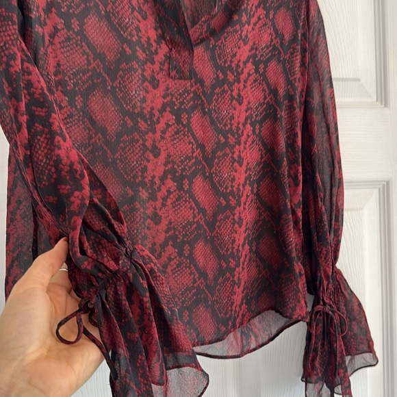 NILI LOTAN Animal Print Snakeskin Sheer Long Sleeve Silk Blouse XS - Picture 6 of 9